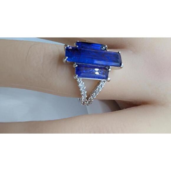 Elegant Purple Gemstone Silver Ring Size 9 - Picture 2 of 9